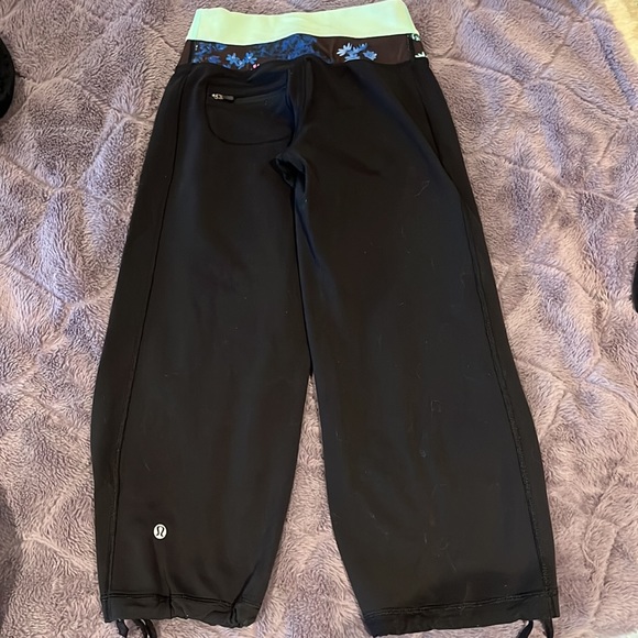 Lululemon Cropped Yoga Pants - Picture 3 of 3